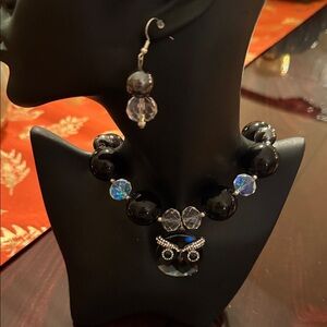 Chic Black and Silver Owl Necklace Set